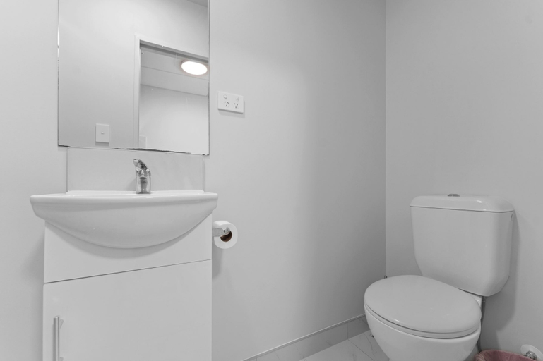 Bathroom 3, Onehunga Suites, Waitakere