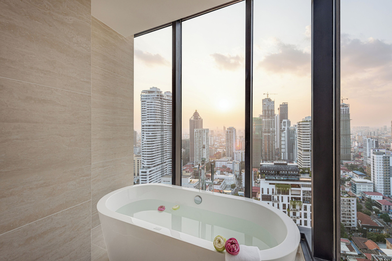 Bathroom 5, Grand Mansion, Phnom Penh