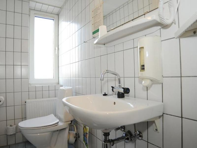 Bathroom 4, KOMPAS Hotel Aalborg, Aalborg