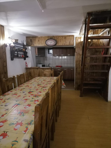 Others 1, Casa Maira, Novaci