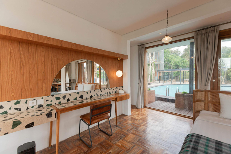 Dining Room 5