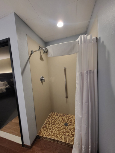 Bathroom 3, Comfort Inn & Suites Miami - Route 66, Ottawa