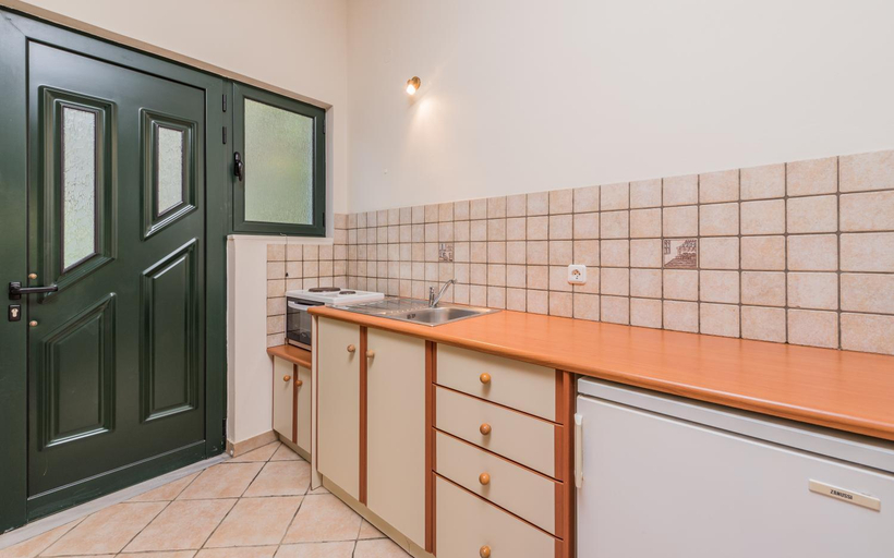 Others 5, Giovanna Studios, Ionian Islands