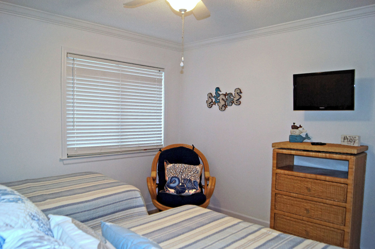 Bedroom 2, Sea Cloisters 104e, Horry