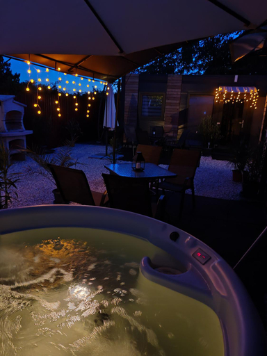 Hot tub 4, Oliva Apartman, Makó