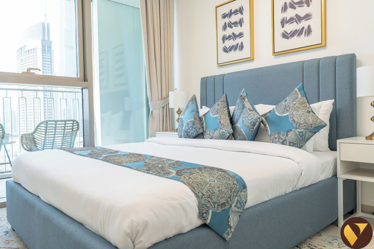 Bedroom 2, Vogue | Downtown with Direct Access to Dubai Mall, Dubai