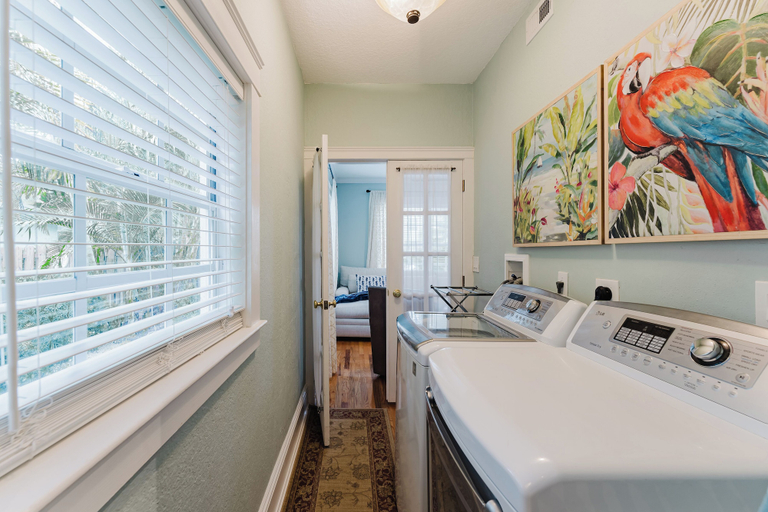 Bathroom 3, Charleston House, Palm Beach