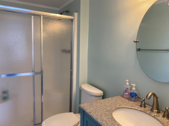 Bathroom 4, Sea Cloisters 103a, Horry