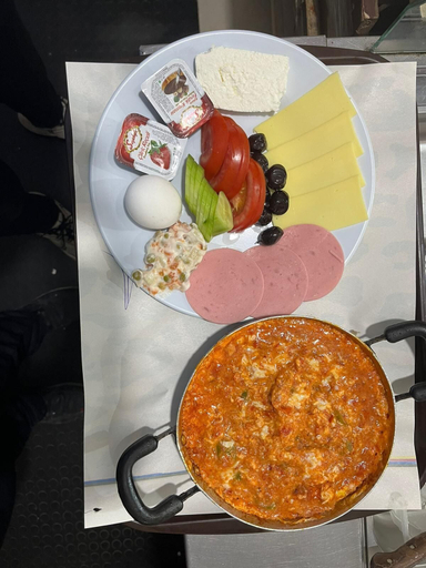 Food & Drinks