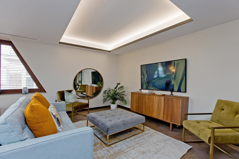 Room 4, 2-bed Superior Apt 416, London