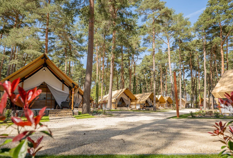 Exterior & Views 2, Chalet With air Conditioning on a Holiday Park, Limburg