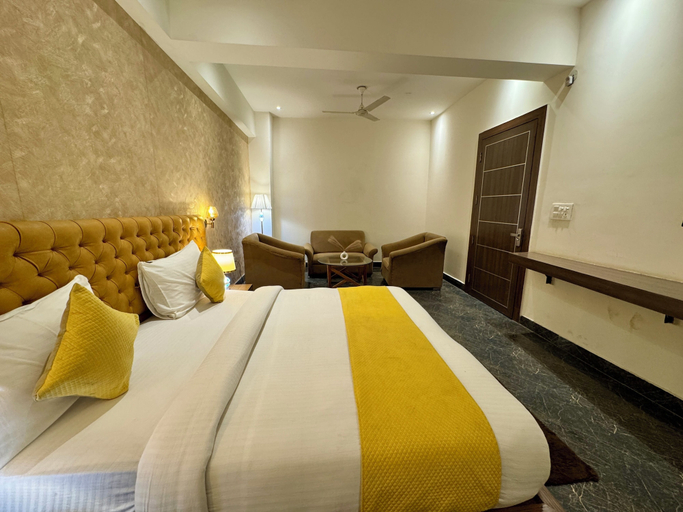 Bedroom 3, Hotel Shivaka Suites Delhi Airport, Delhi
