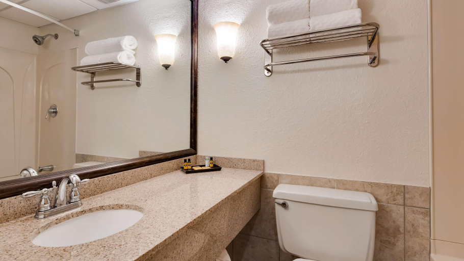 Bathroom 4, Best Western Plus Longbranch Hotel & Convention Ce, Linn