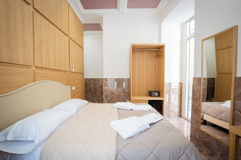 Bedroom 2, P.C. BOUTIQUE MEDINA H. CENTRO by ClaPa Group Dislocated Hospitality, Napoli
