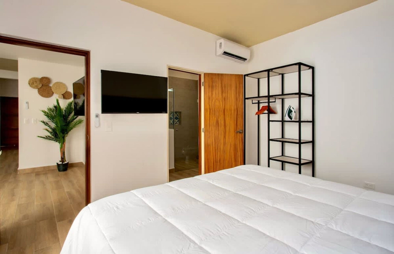 Room 5, 3Br Exclusive TH w Spacious Roof Private Pool, Cozumel