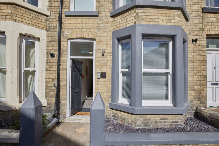 Exterior & Views, Host Stay Apartment 2 Queens Court, North Yorkshire