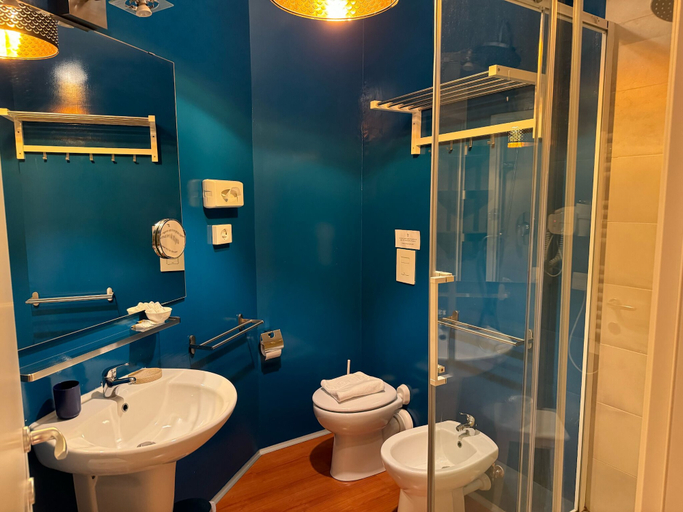 Bathroom 4, Bracco Rooms and Suites, Matera