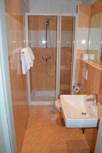 Others 5, Hotel Pension Walzerstadt, Wien