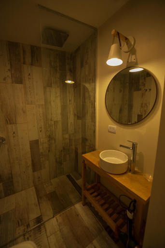 Bathroom 3, Los Calafates Boutique Hotel, Ushuaia
