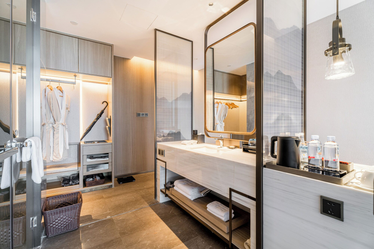 Bathroom, Grand Honor Hotel, Suqian