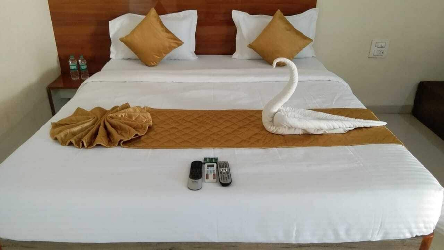 Bedroom 2, Atithi Farm House, Raigarh