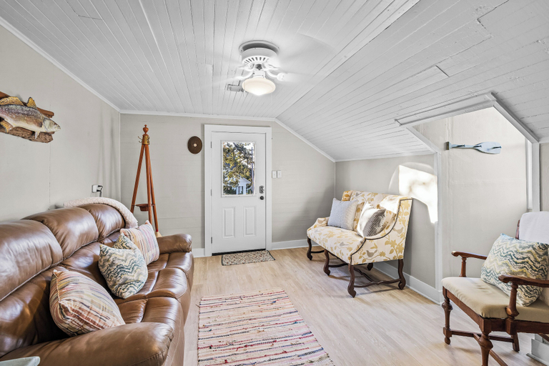 Others 4, Drackett House by Whiskey Properties, Hancock