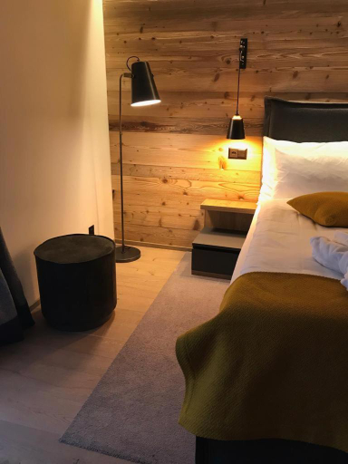 Bedroom 4, 22 Summits Boutique Hotel, Visp