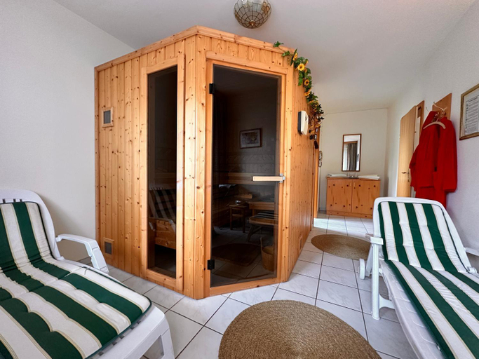 Bedroom 2, Pension zum Lowen, Parkplatz, Wlan, Zentral, Hof