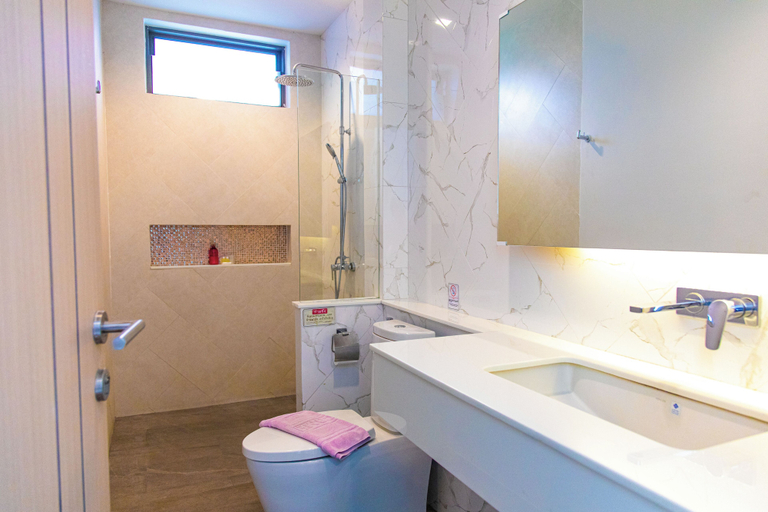 Bathroom 5, Alhambra Pool Villas & Pool Access Rooms, Phuket Island