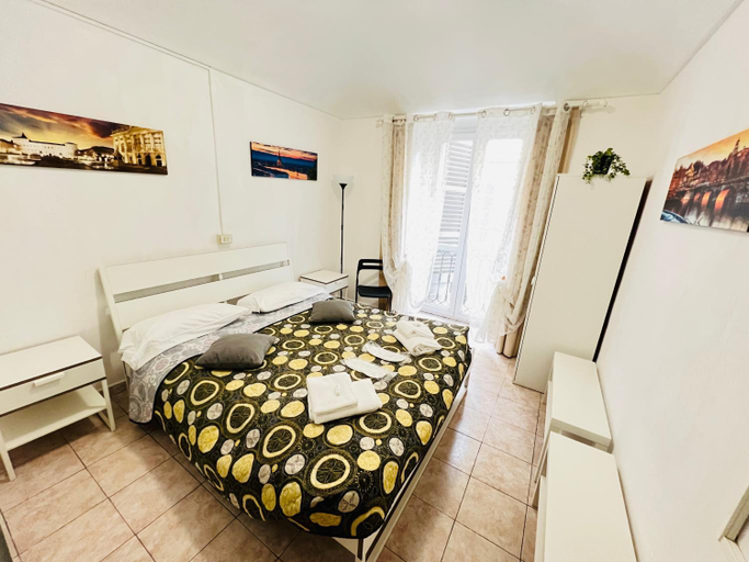 Others 5, B&B Da Lisa, Torino