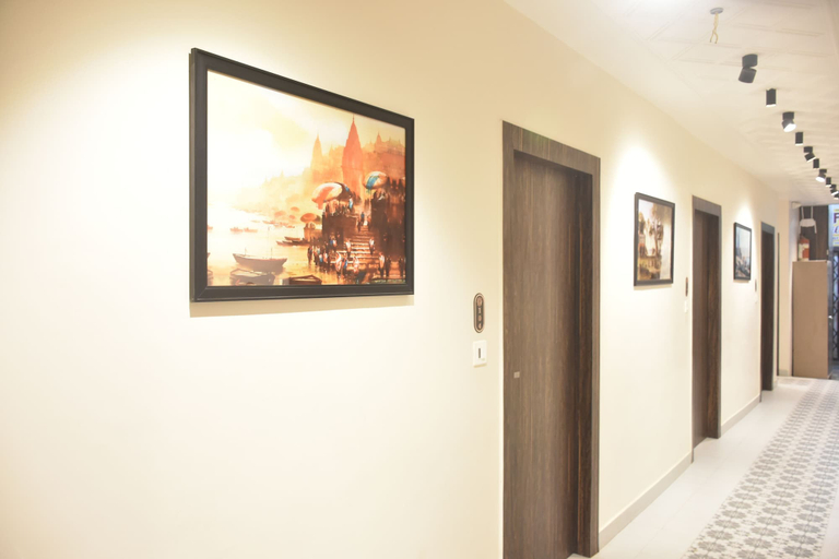 Others 5, Puri Inn, Varanasi