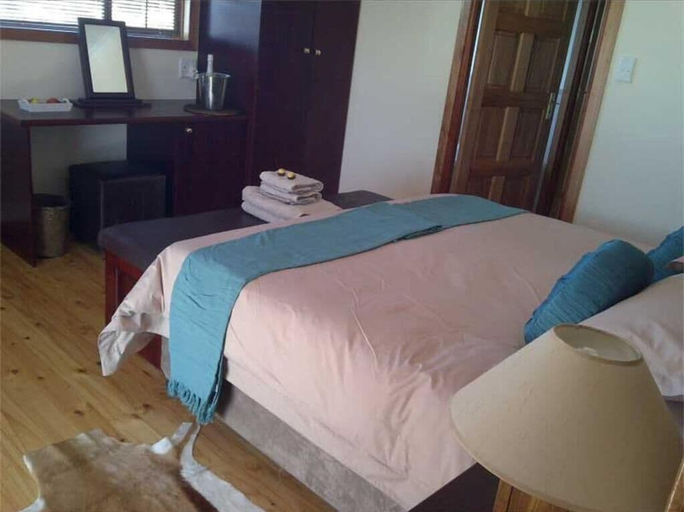 Bedroom 3, Mattanu Private Game Reserve, Frances Baard