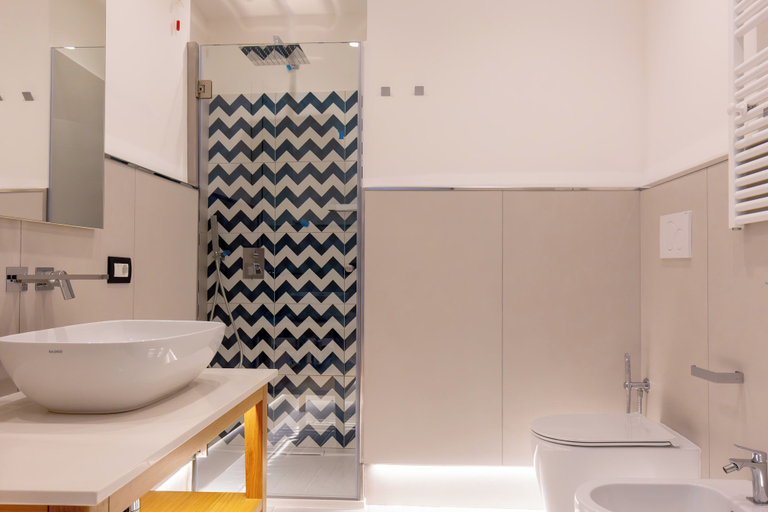 Bathroom 4, Gioi Hotel, Napoli