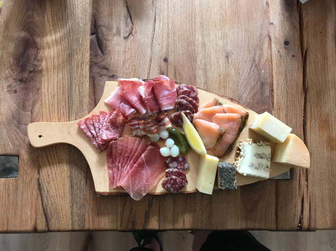 Food & Drinks