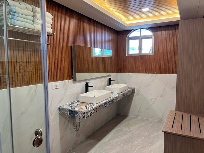 Bathroom 5, Panglao Pearl Premier White Sand Resort, Panglao