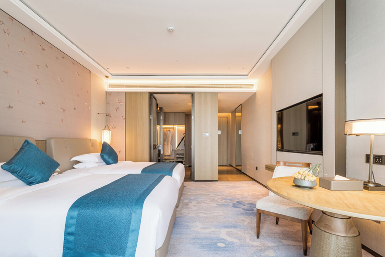 Bedroom 2, Grand Honor Hotel, Suqian