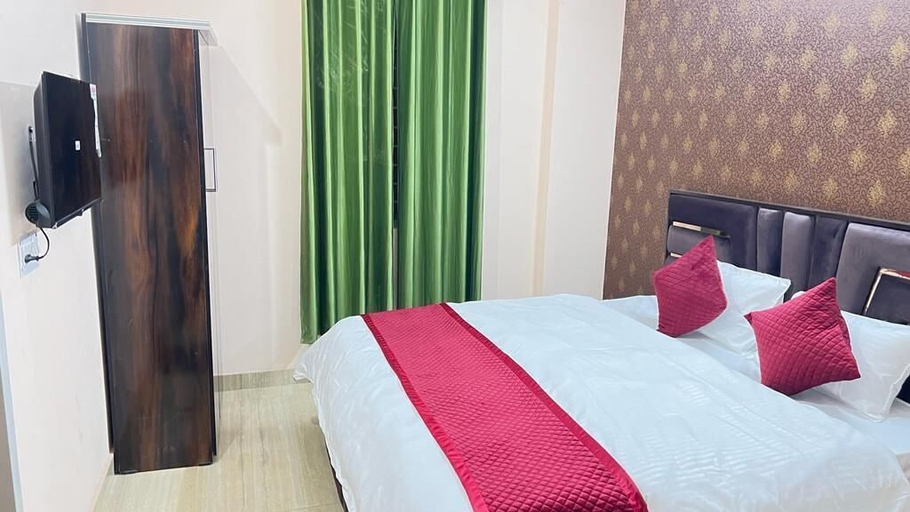 Others 4, Syrus Hotel, Mathura
