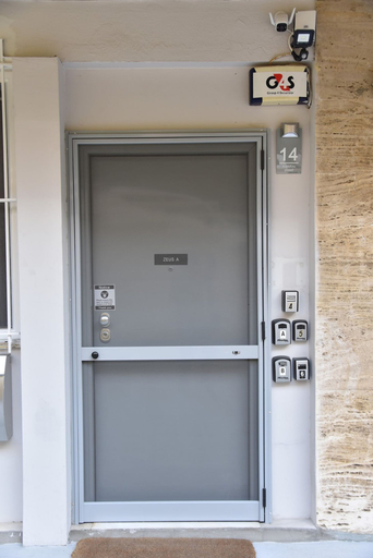Room 3, Athens Zeus A by Super Host Hub, Attica