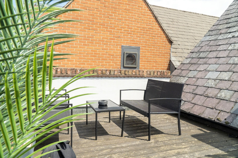 Others 5, The Red Lion Hotel, Lincolnshire