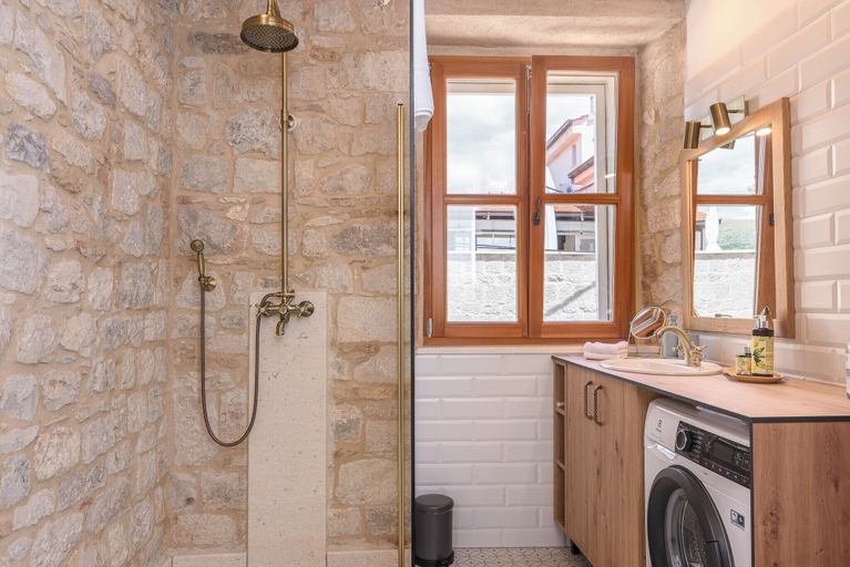 Bathroom 4, Oleander Center Suites, Trogir