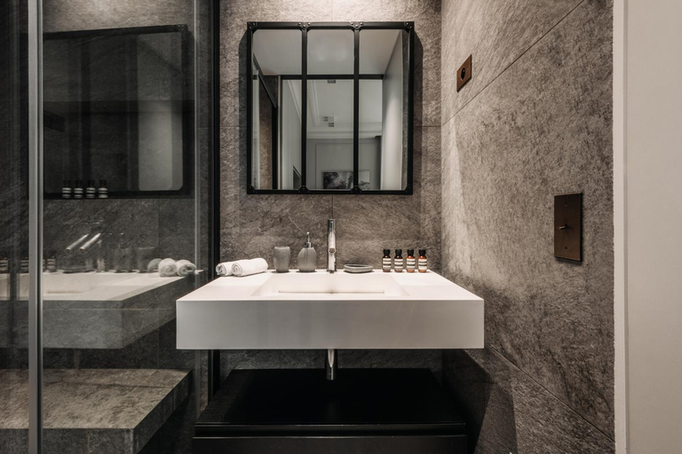 Bathroom 3, HIGHSTAY - Luxury Serviced Apartments - Rue de Rivoli, Paris