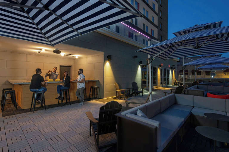 Food & Drinks 4, Aloft by Marriott Memphis Downtown, Shelby