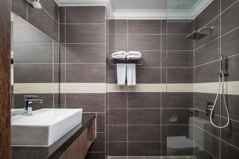 Bathroom 5