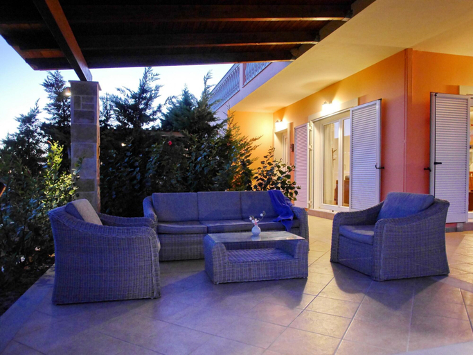 Room 2, Villa Dionysos in Spartia, Ionian Islands
