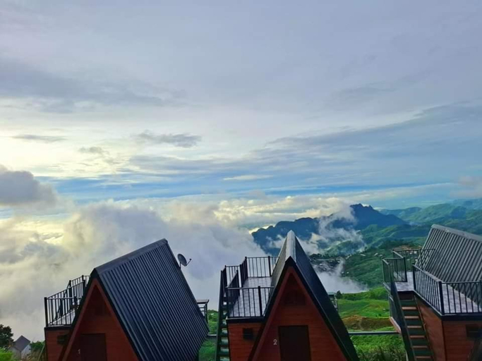Others 4, Love View Phu Thap Berk, Lom Kao