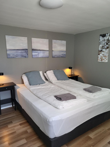 Others 2, Grindavik Guesthouse self check in & out, Grindavík