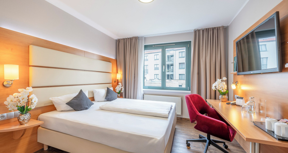 Bedroom 3, PLAZA INN Braunschweig City Süd, Braunschweig