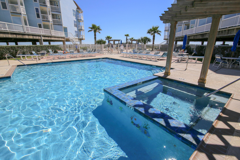 Sport & Beauty, Seascape 2212 in Galveston, Galveston