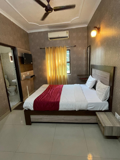 Bedroom 5, Hotel Taj Royale, Agra