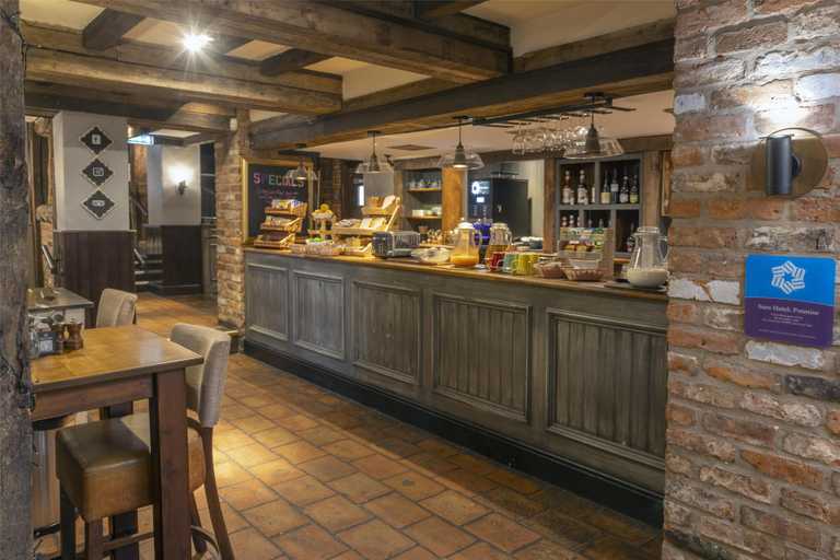 Food & Drinks 5, Casa Mere Manchester Airport Sure Collection by BW, Cheshire East